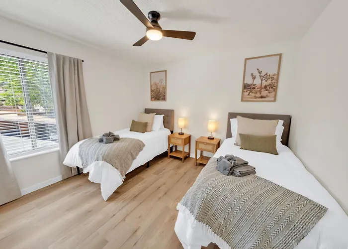 Apartment Escape- Pool, Spa, Hike, Dine, Relax Sedona